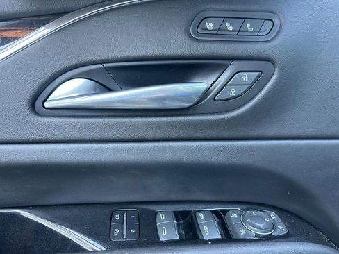 Used 2023 Cadillac Escalade ESV Premium Luxury image 8