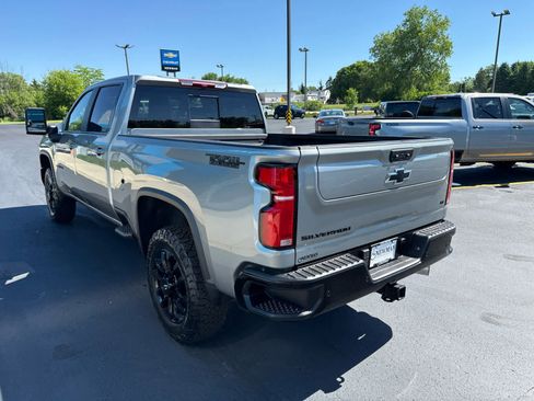 Used 2025 Chevrolet Silverado 2500 LT w/ Trail Boss Package AWD/4WD image 12