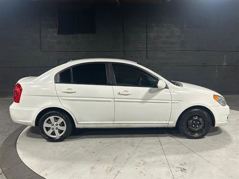 Used 2008 Hyundai Accent GLS image 5