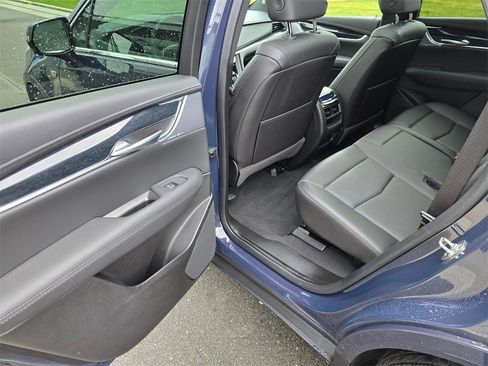 Used 2025 Cadillac XT5 Premium Luxury w/ Technology Package image 17