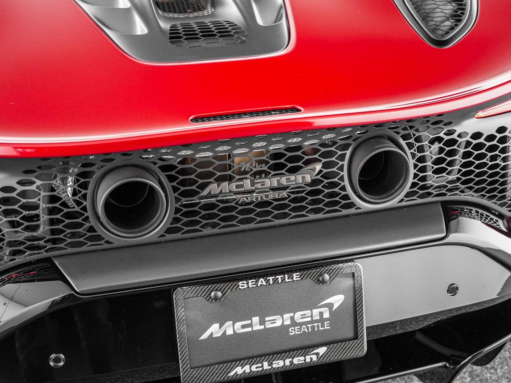 Used 2025 McLaren Artura Spider RWD image 47
