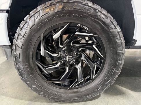 Used 2025 Ford F150 XLT w/ Equipment Group 302A MID AWD/4WD image 9