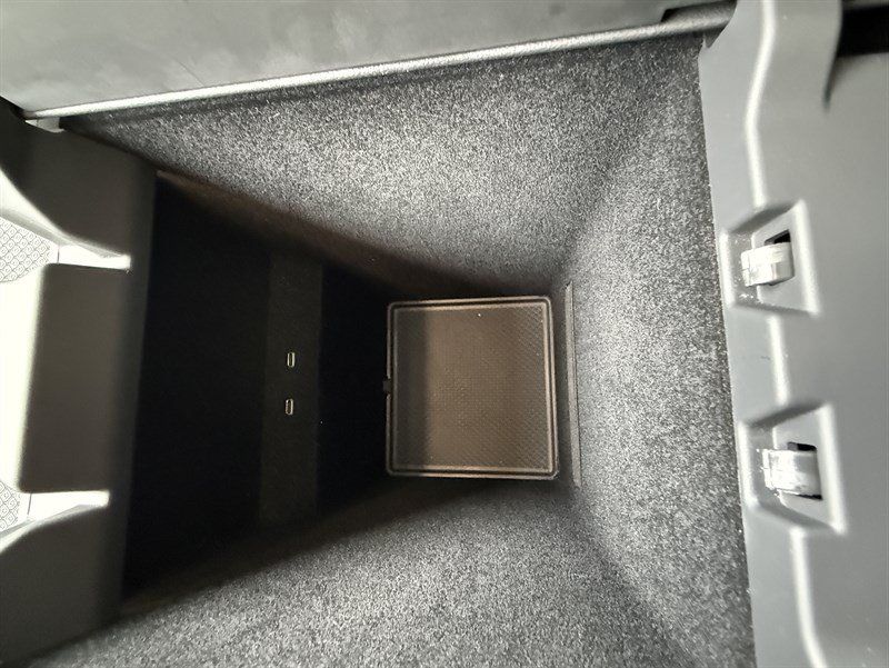 Used 2024 Rivian R1S Adventure Quad AWD/4WD image 42