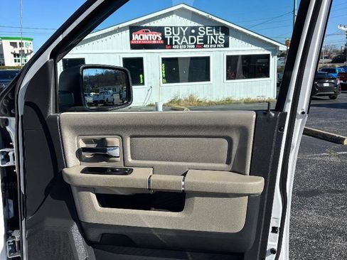 Used 2012 RAM 1500 Big Horn w/ Luxury Group image 33