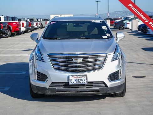 Used 2019 Cadillac XT5 FWD image 2