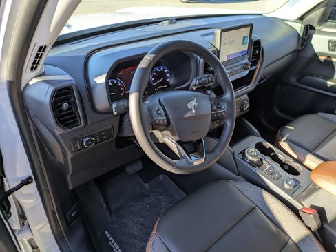 Certified 2024 Ford Bronco Sport Outer Banks w/ Tech Package image 15