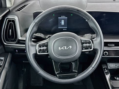 Used 2024 Kia Sorento S FWD image 18