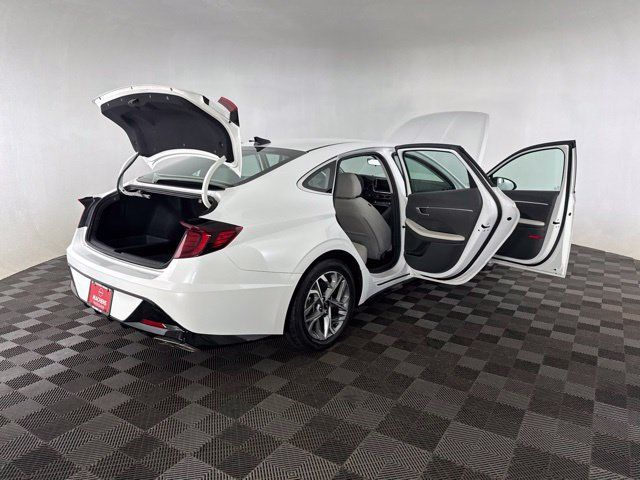 Used 2023 Hyundai Sonata SEL w/ Preferred Accessory Package FWD image 14