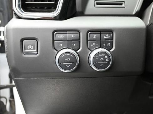 Used 2025 GMC Sierra 2500 Denali AWD/4WD image 21