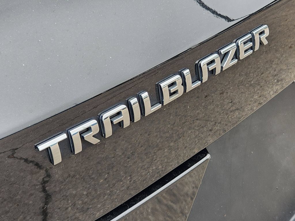 Used 2023 Chevrolet TrailBlazer ACTIV FWD image 14