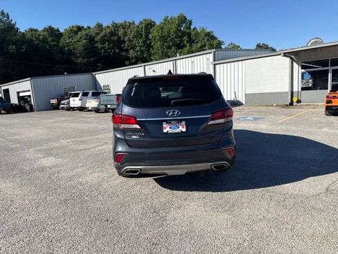 Used 2017 Hyundai Santa Fe SE FWD image 21