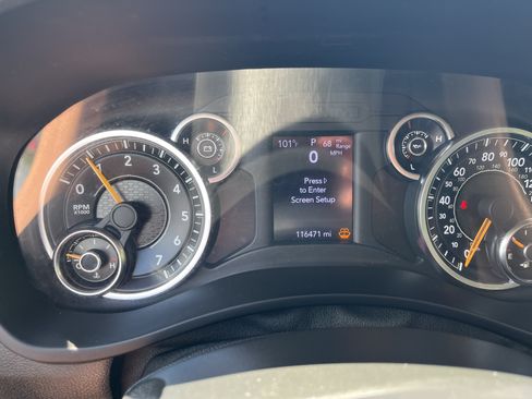 Used 2020 RAM 3500 Tradesman RWD image 16