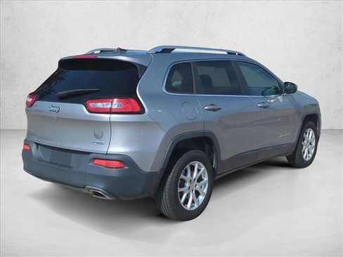 Used 2016 Jeep Cherokee Latitude w/ Comfort/Convenience Group image 6