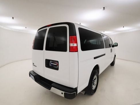 Used 2024 Chevrolet Express 3500 LT w/ LT Preferred Equipment Group image 3