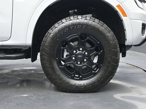 Used 2026 Ford Ranger Lariat w/ FX4 Off-Road Package AWD/4WD image 5