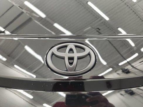 Used 2026 Toyota Corolla SE FWD image 10