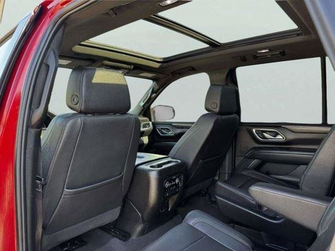 Used 2023 Chevrolet Tahoe Z71 w/ Luxury Package AWD/4WD image 40