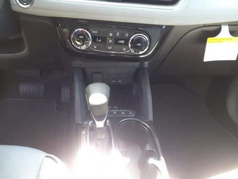 New 2025 Chevrolet TrailBlazer LT w/ Convenience Package image 11