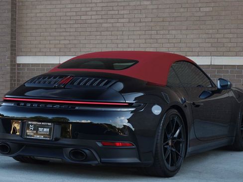 Used 2026 Porsche 911 Carrera T RWD image 17