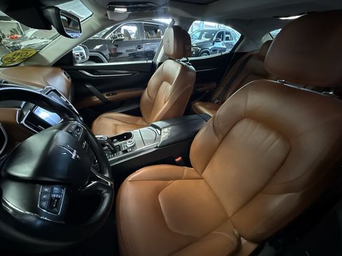 Used 2019 Maserati Ghibli RWD image 17