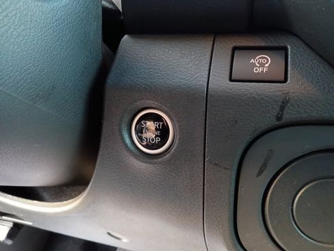 Used 2025 Nissan Frontier SV RWD image 20