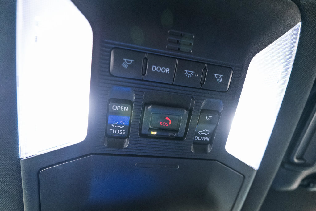 Certified 2025 Toyota RAV4 XSE AWD/4WD image 28