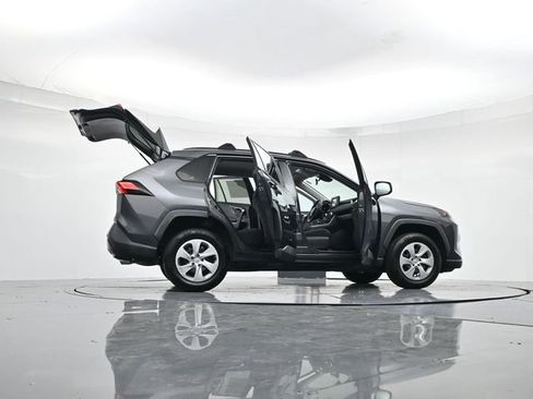 Used 2020 Toyota RAV4 LE image 51