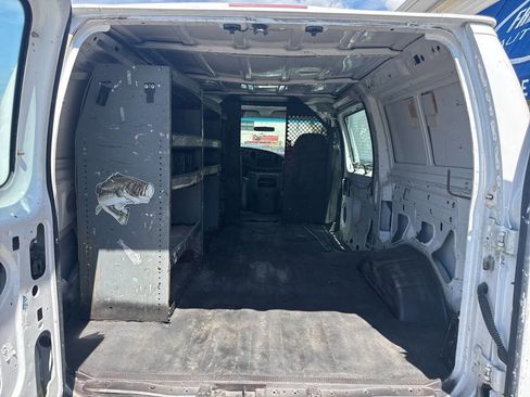 Used 2005 Ford E-250 and Econoline 250 RWD image 11