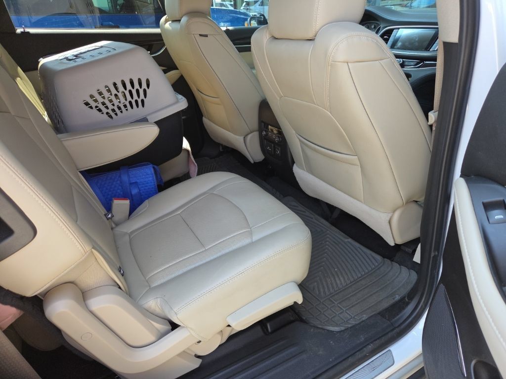 Used 2019 Buick Enclave Essence FWD image 11