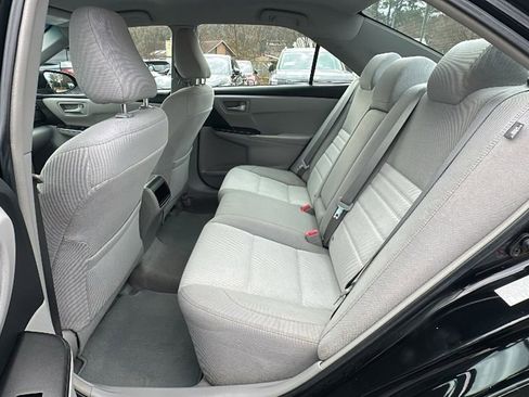 Used 2016 Toyota Camry LE image 13