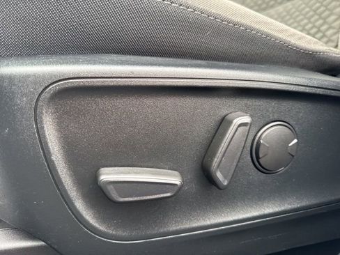 Used 2020 Ford Escape SE image 15