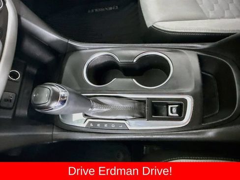Used 2018 Chevrolet Equinox LT FWD image 19