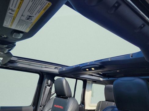 Used 2024 Jeep Wrangler Unlimited Rubicon image 42