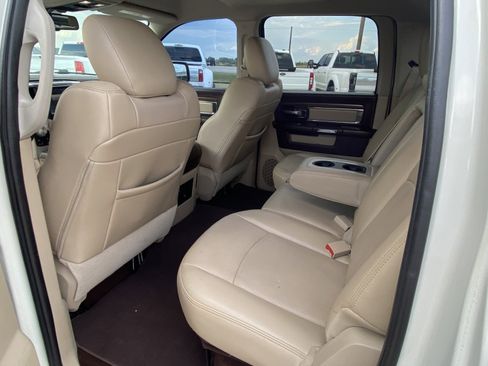 Used 2017 RAM 1500 Laramie image 11