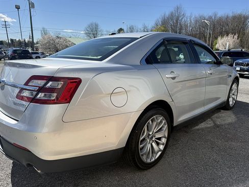Used 2017 Ford Taurus Limited image 6
