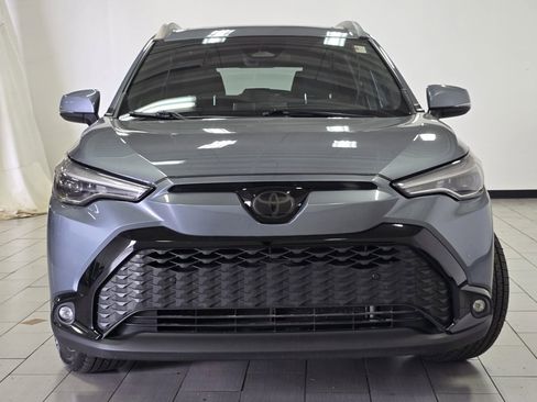 Used 2023 Toyota Corolla Cross AWD Hybrid w/ Convenience Package image 12