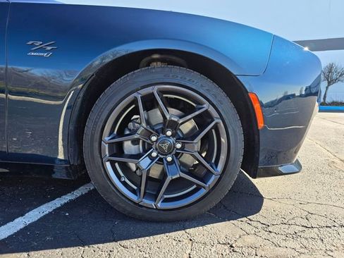 Used 2024 Dodge Charger Daytona R/T w/ Plus Group AWD/4WD image 4
