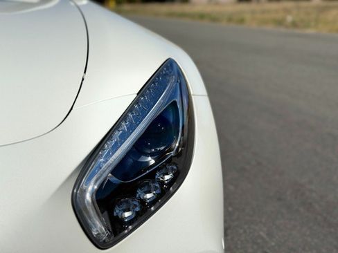 Used 2018 Mercedes-Benz AMG GT Roadster w/ Lane Tracking Package image 17
