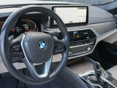 Certified 2023 BMW 540i w/ Premium Package image 9
