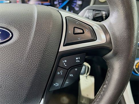 Used 2015 Ford Fusion SE w/ Equipment Group 201A image 30