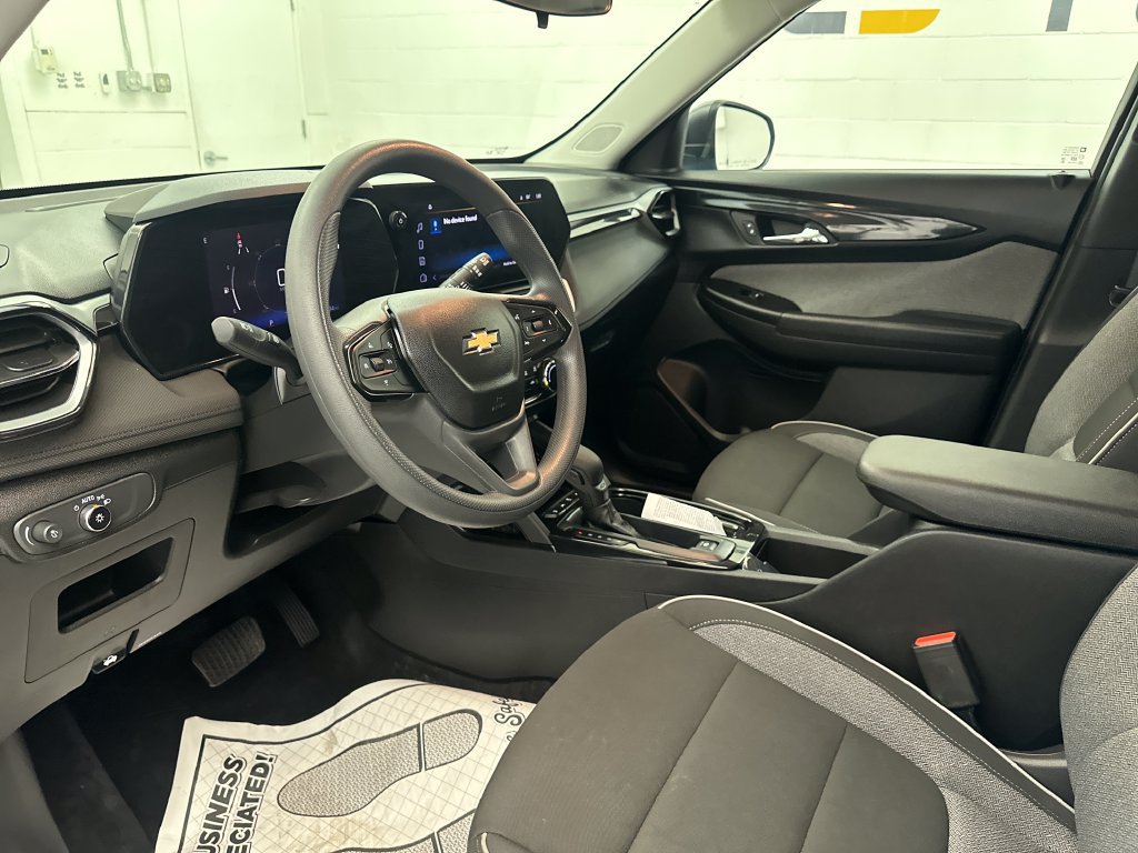 Used 2024 Chevrolet TrailBlazer LS w/ LS Convenience Package FWD image 20