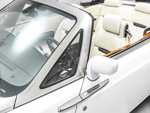 Used 2008 Rolls-Royce Phantom Drophead Coupe RWD image 40