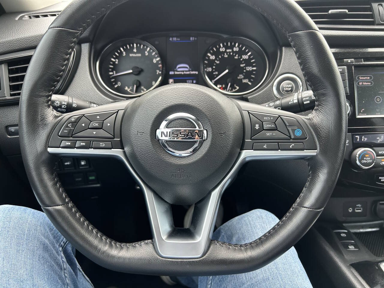 Used 2019 Nissan Rogue SV w/ Premium Package FWD image 21