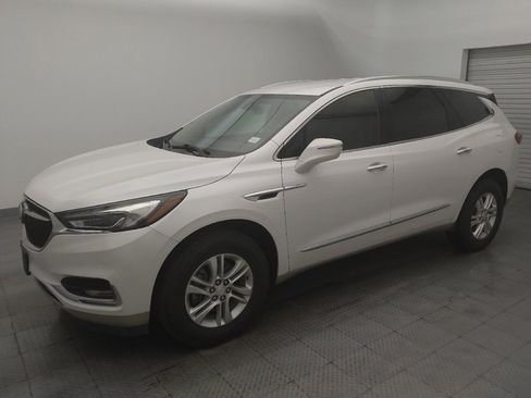 Used 2020 Buick Enclave Essence FWD image 2