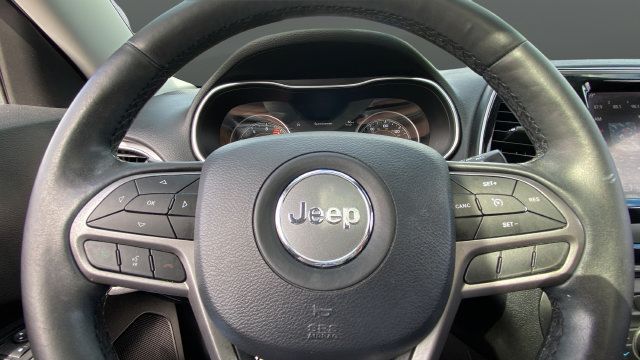 Used 2019 Jeep Cherokee Limited AWD/4WD image 16