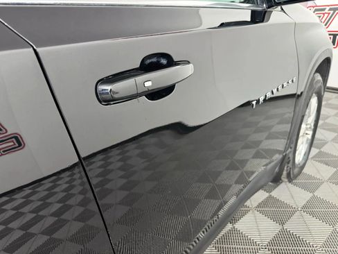 Used 2020 Chevrolet Traverse LT w/ LPO, Floor Liner Package image 31