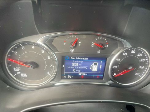 Used 2022 GMC Terrain SLE w/ Driver Convenience Package image 15