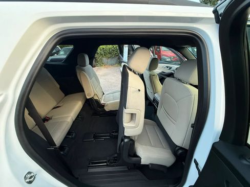 Used 2023 Chevrolet Traverse LT w/ LPO, Cargo Package AWD/4WD image 25
