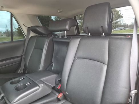 Used 2021 Toyota 4Runner TRD Off-Road Premium w/ Moonroof Package AWD/4WD image 38