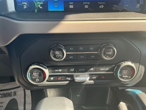 Used 2024 Ford Bronco Wildtrak image 28